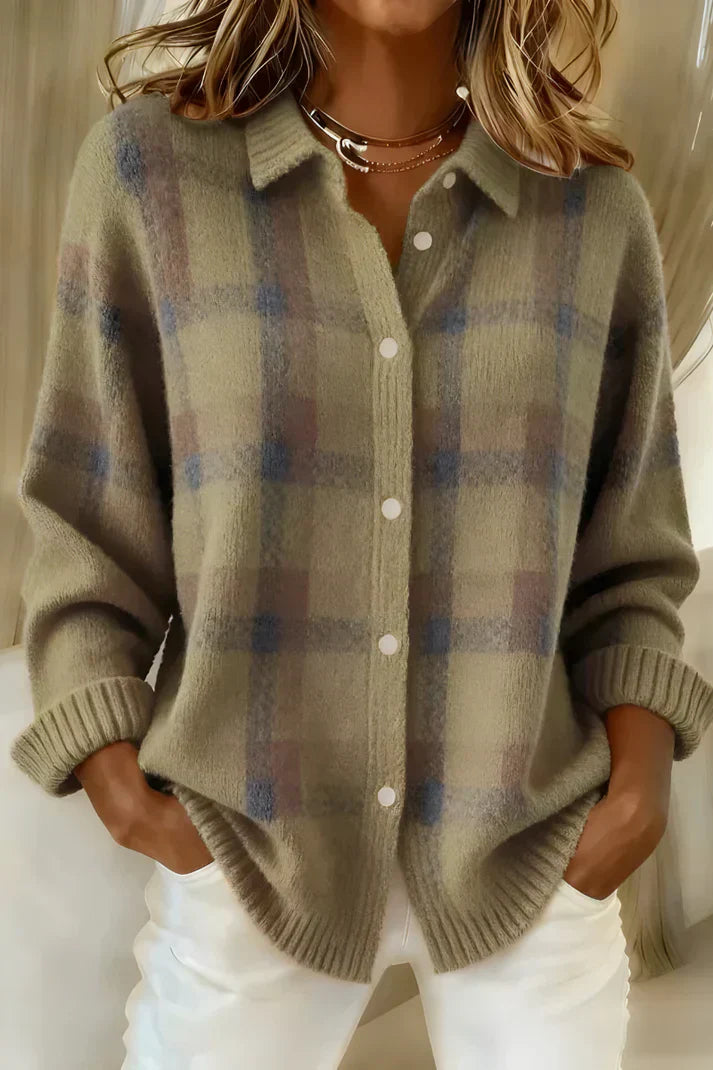 LILLIAN – ZACHT GERUIT KNITTEN SHIRT MET KNOPEN