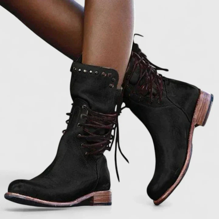 EMMA – STUDDED VETERLAARZEN