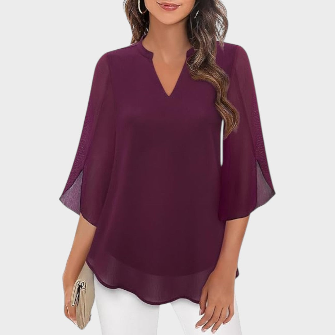 ELENA – ELEGANTE BLOUSE MET V-HALS EN LUCHTIGE UITSTRALING