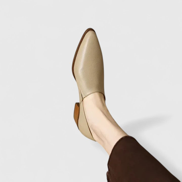 CLAIRE – MODERNE KLASSIEKE SCHOENEN MET LAGE HAK