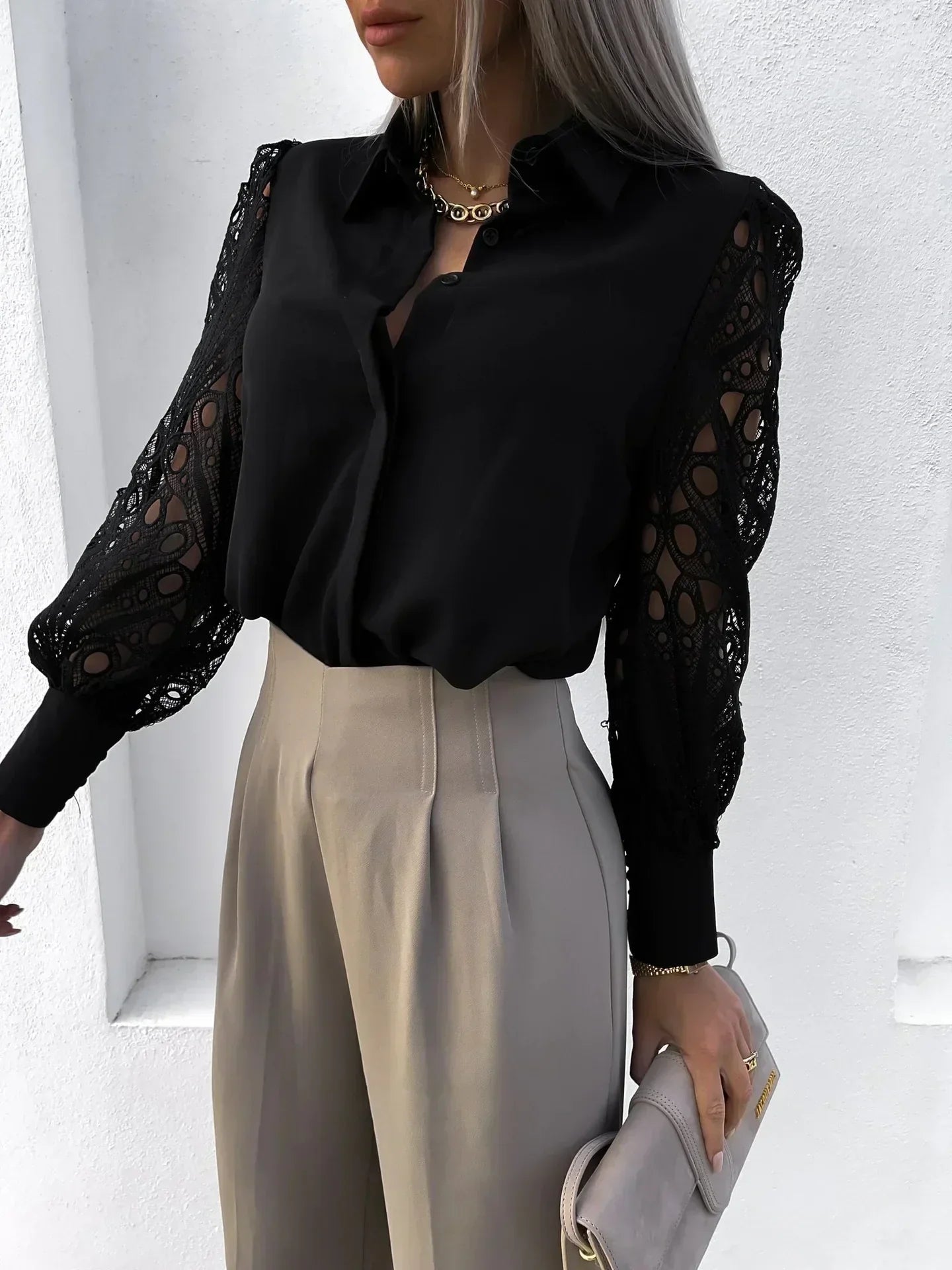 Lily™ | Elegante blouse met verfijnde kanten mouwen