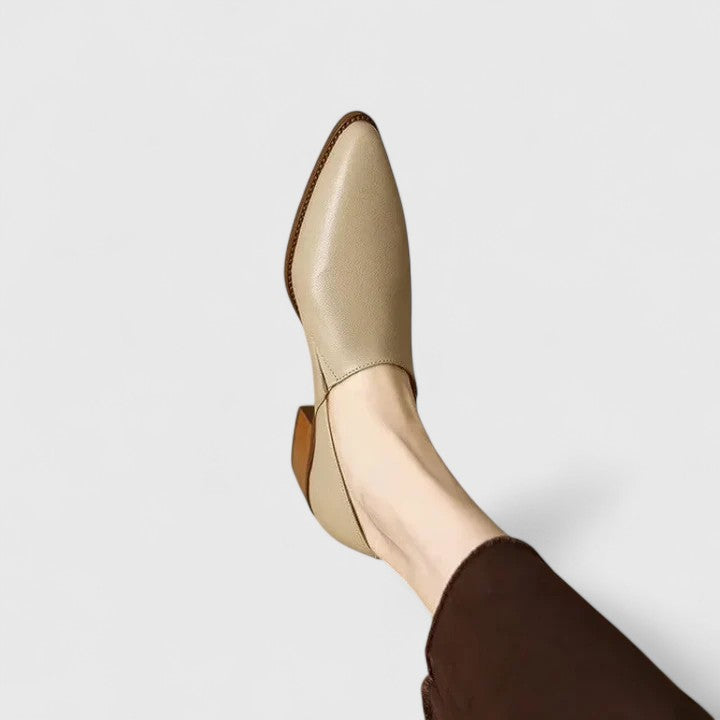 CLAIRE – MODERNE KLASSIEKE SCHOENEN MET LAGE HAK