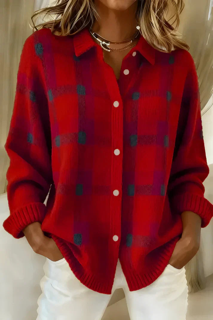 LILLIAN – ZACHT GERUIT KNITTEN SHIRT MET KNOPEN