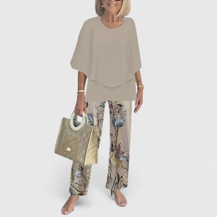MIREILLE – LUCHTIGE LAAGJES BLOUSE